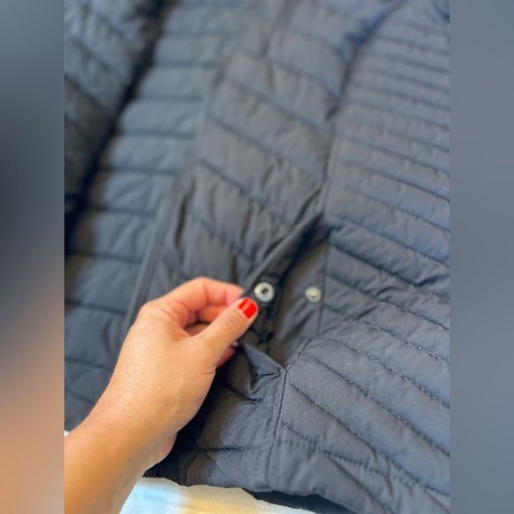 Nautica Women's Black Hooded Puffer jacket Size XL - Picture 10 of 10